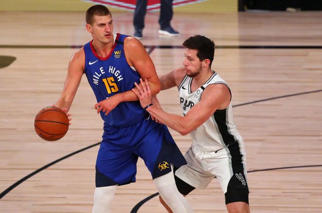 一站式娱乐平台包含从今晚丹佛掘金备战国王杯到塞维利亚围绕意甲调整名单，西亚卡姆在掘金比赛中刷新纪录的词条