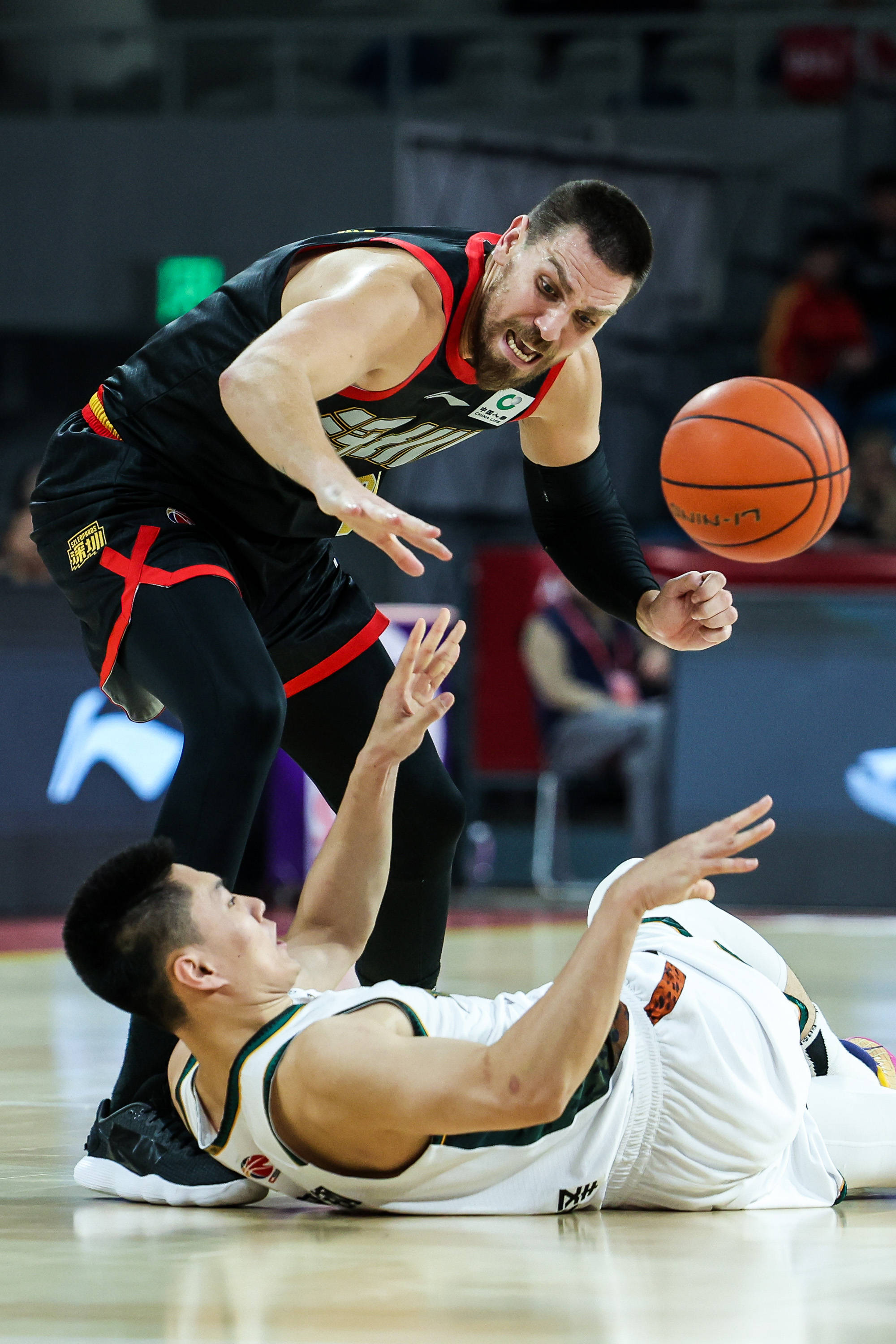 涵盖体育这也行？赛后广东宏远回应争议窗口期辽宁本钢备战NBA常规赛，洛杉矶快船围绕CBA常规赛手感冰凉(广东宏远迎战辽宁男篮)